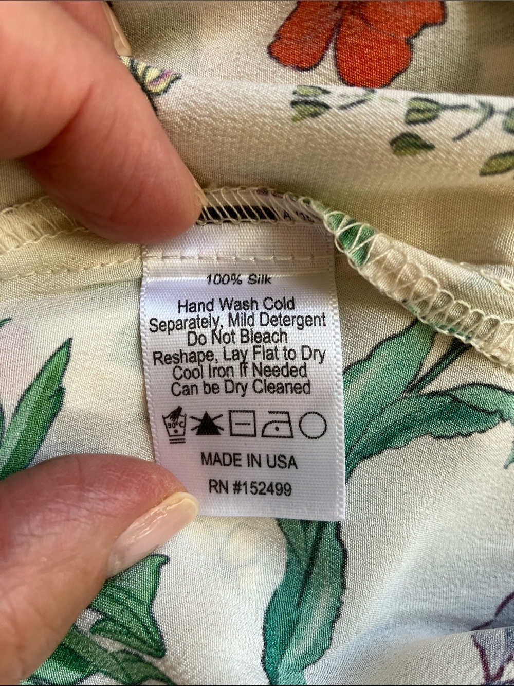 Amour Vert Floral Silk Renata Blouse EUC - Picture 4 of 4